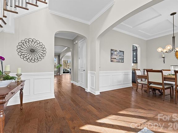 5th image of 954 Castlewatch Dr