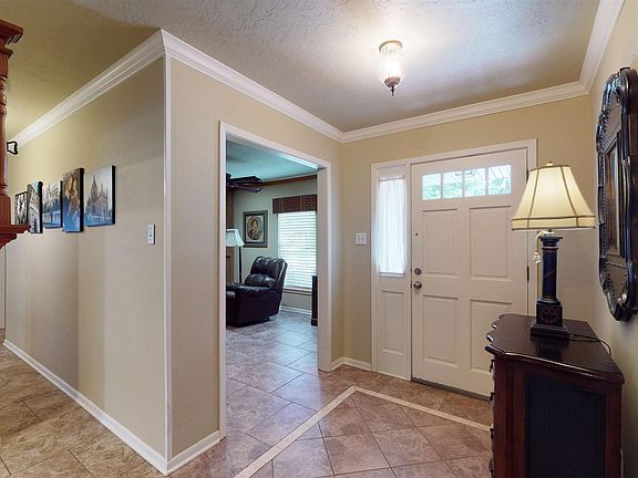 4th image of 1185 Monterrey Dr