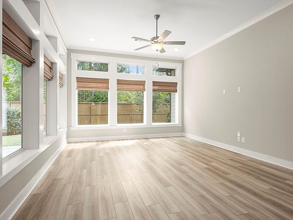 4th image of 311 Pilazzo St