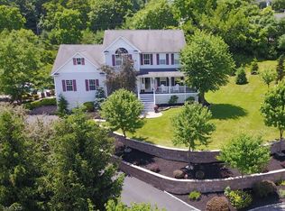 22 Links Ct, Sparta, NJ 07871