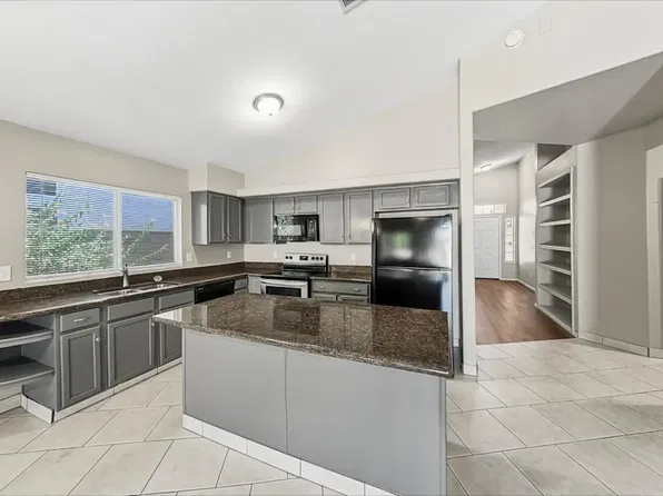 8629 W Jenan Dr, Peoria, AZ 85345