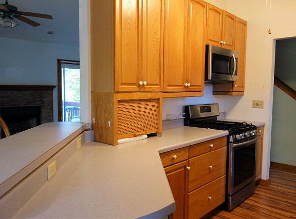 5th image of 200 W Ridge Dr