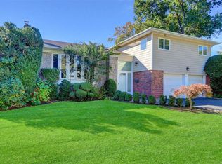 43 Sullivan Dr, Jericho, NY 11753