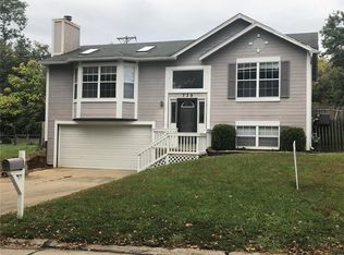 739 Summersong Dr, O'Fallon, MO 63366