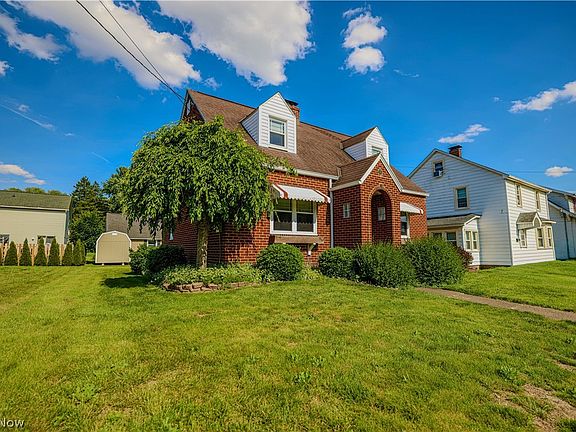 2nd image of 518 Edwards St