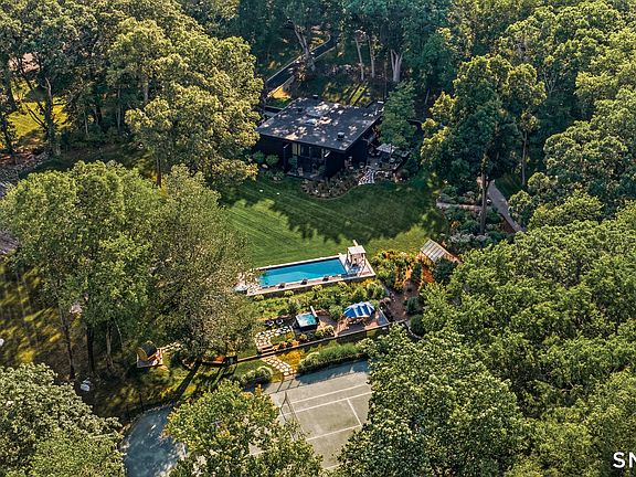 5th image of 17 Pine Ridge Road
