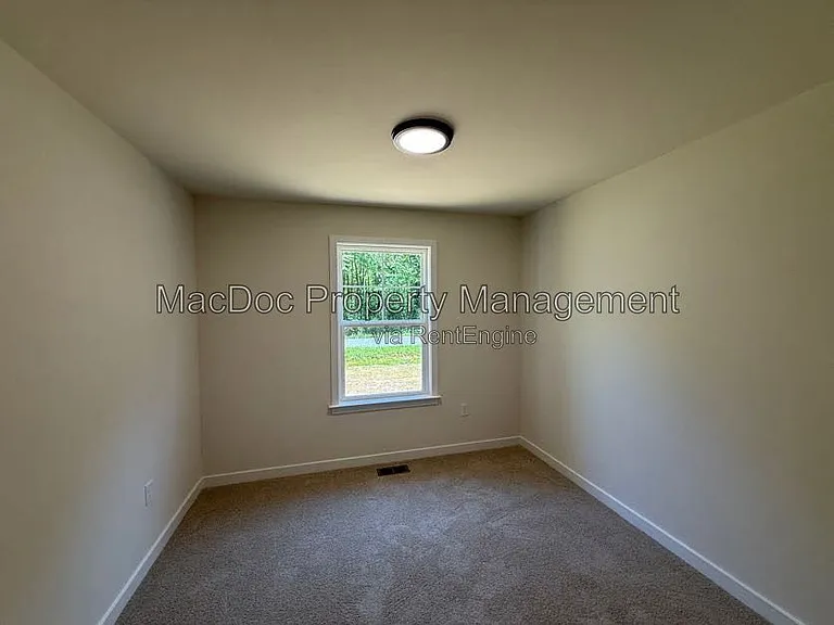 387 Forest Grove Rd — Photo 18