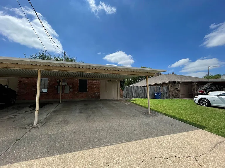1754 Carrington Dr — Photo 4