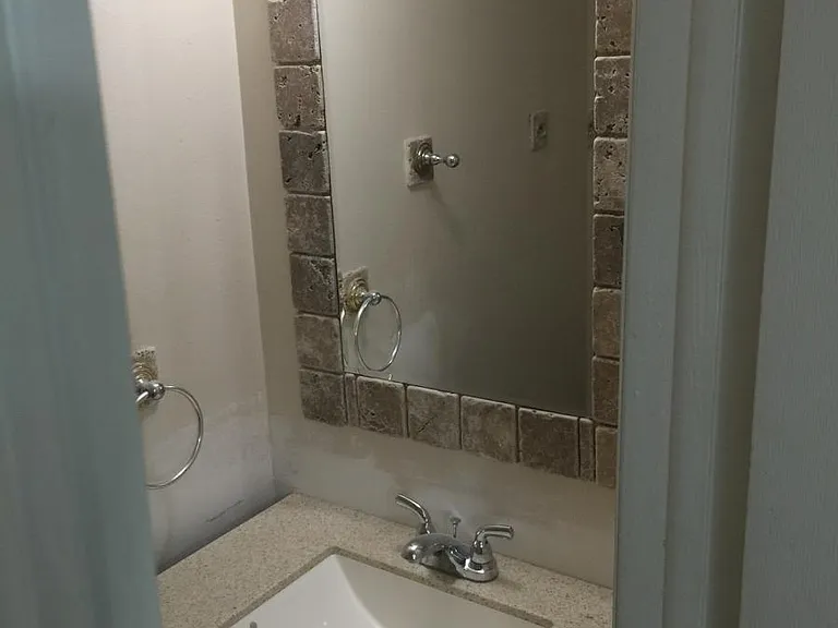 Modern HALF BATH - 1st floor (a)