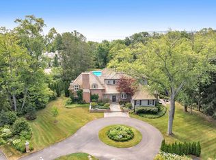 1469 E Lilac Ln, Fox Point, WI 53217