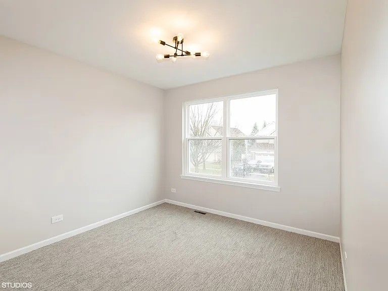 4663 Rolling Hills Dr — Photo 11