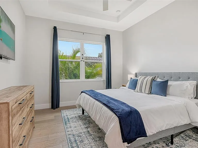 1537 Siesta Dr — Photo 40