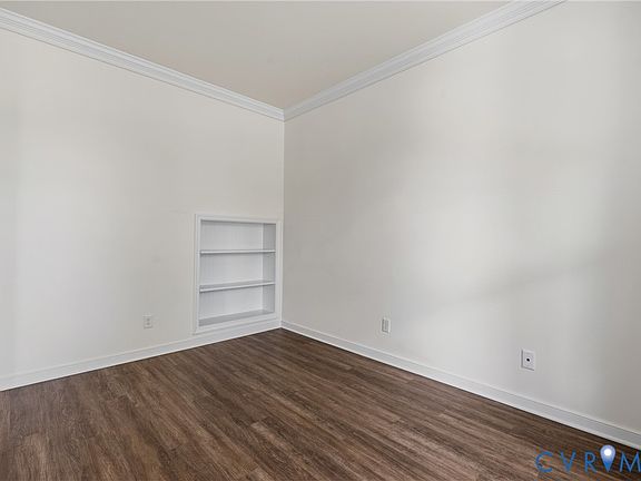 4th image of 7813 Millikin Ln
