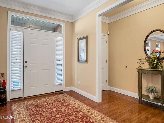 5th image of 1415 Banebury Ln