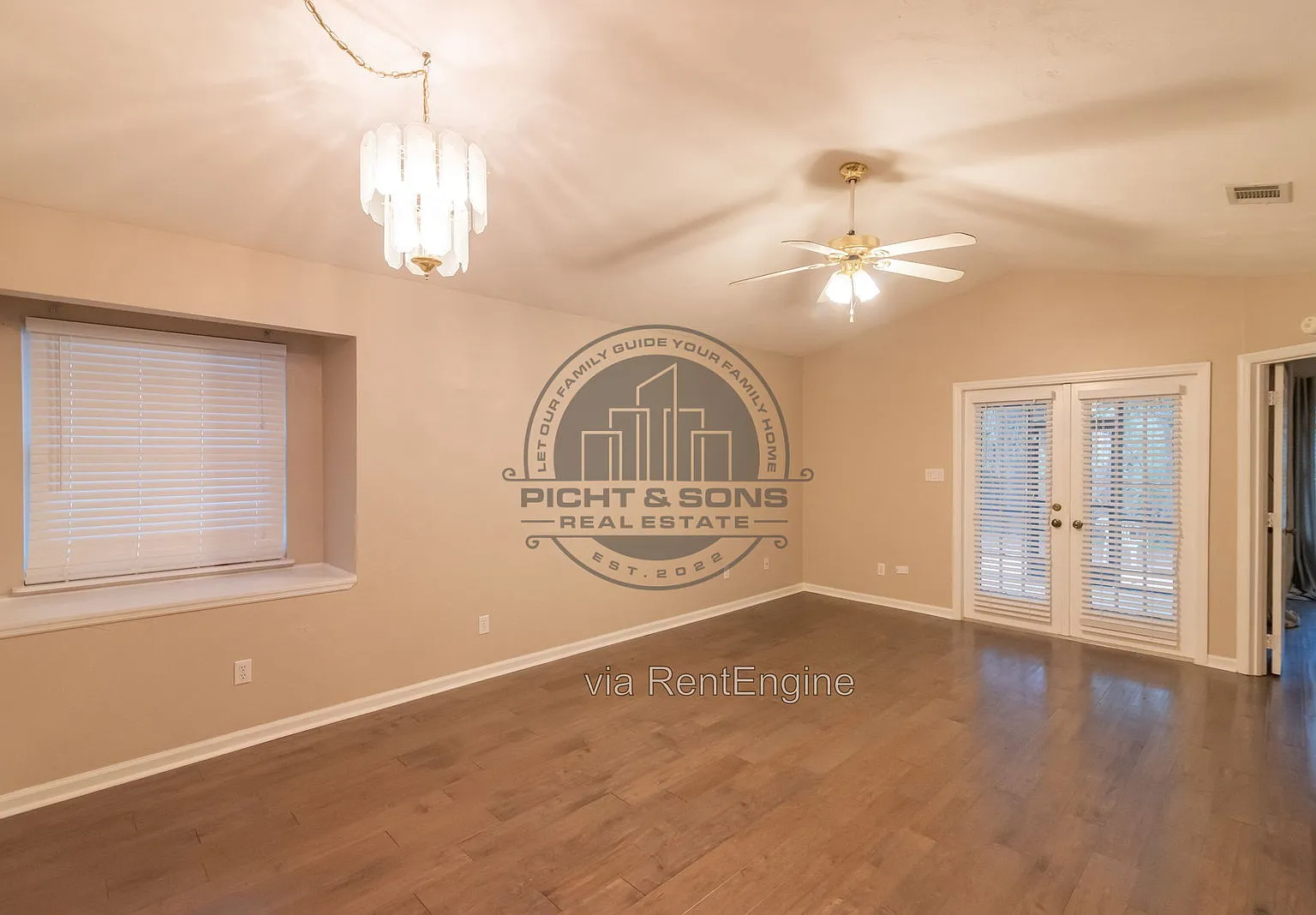 2 bed, 2.0 bath, 1041 sqft, $1,600 — Photo 2