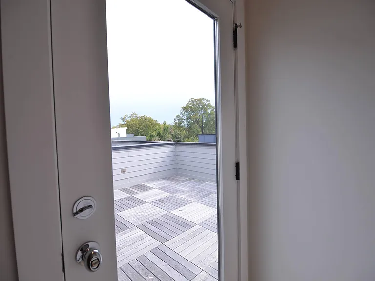5 Seawell Ave #105 — Photo 16