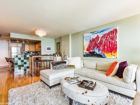 4th image of 1660 N Lasalle St #3507