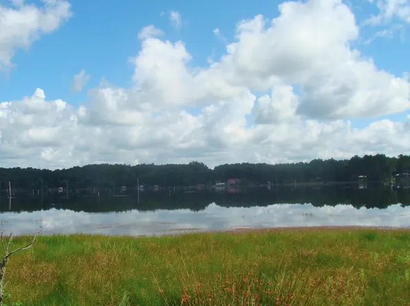 403 Vanderheide Rd, Defuniak Springs, FL 32433