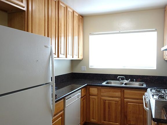 3rd image of 4375 York Blvd APT 226