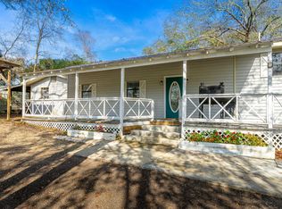 1249 1/2 Dawn Dr, Ellisville, MS 39437