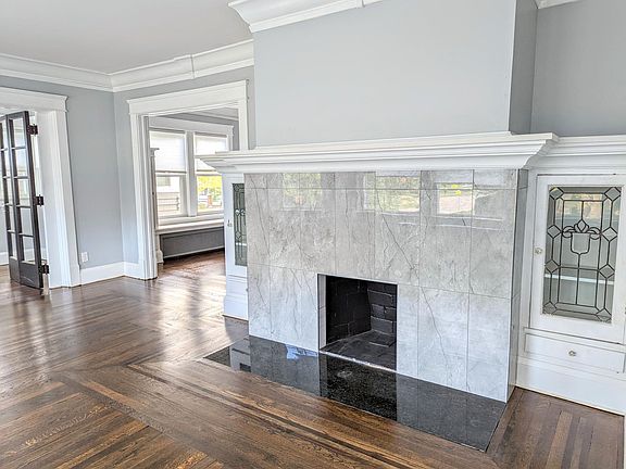 3rd image of 3043 W 159th St Floor 2