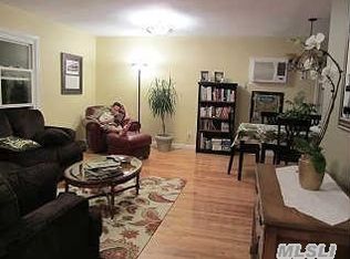 31 Gibson Blvd, Valley Stream, NY 11581