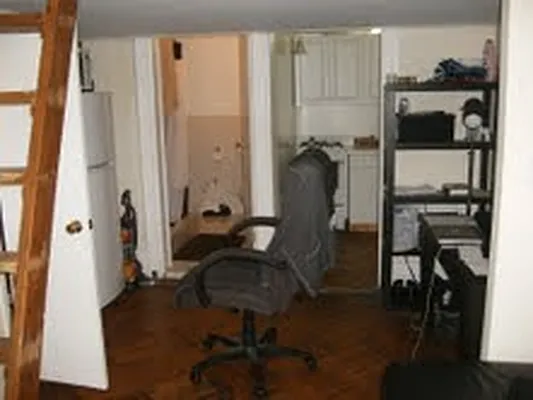 Rented by New Yorker Realty | media 10