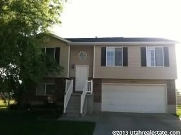 707 N 1725 W, Clinton, UT 84015