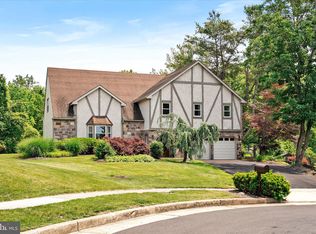 158 Colonial Dr, Newtown, PA 18940