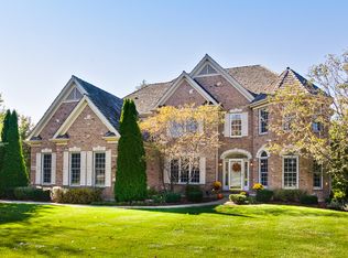 5615 Farmbrook Ln, Crystal Lake, IL 60014