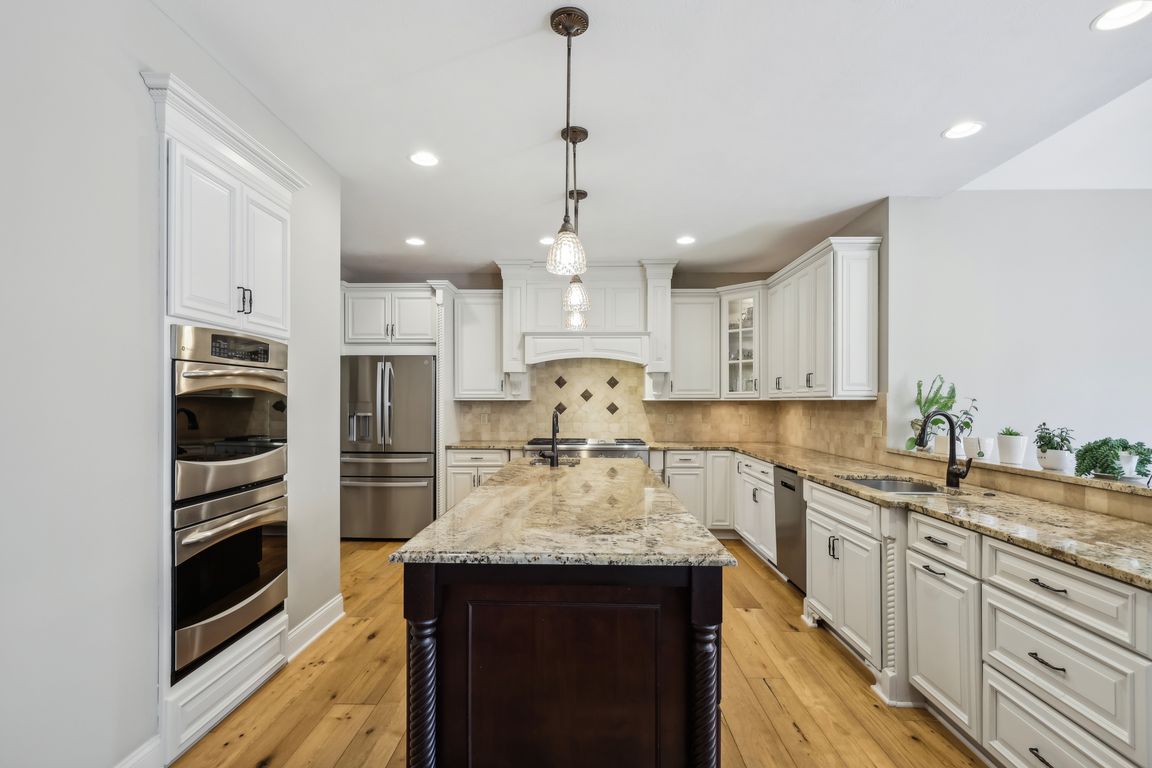 Boxwood Dr-023.jpg