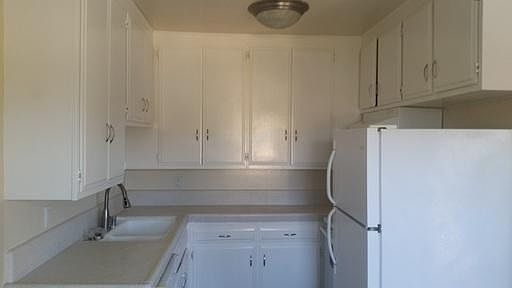 4th image of 545 Park Way