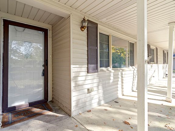 4th image of 1716 Minturn Ln