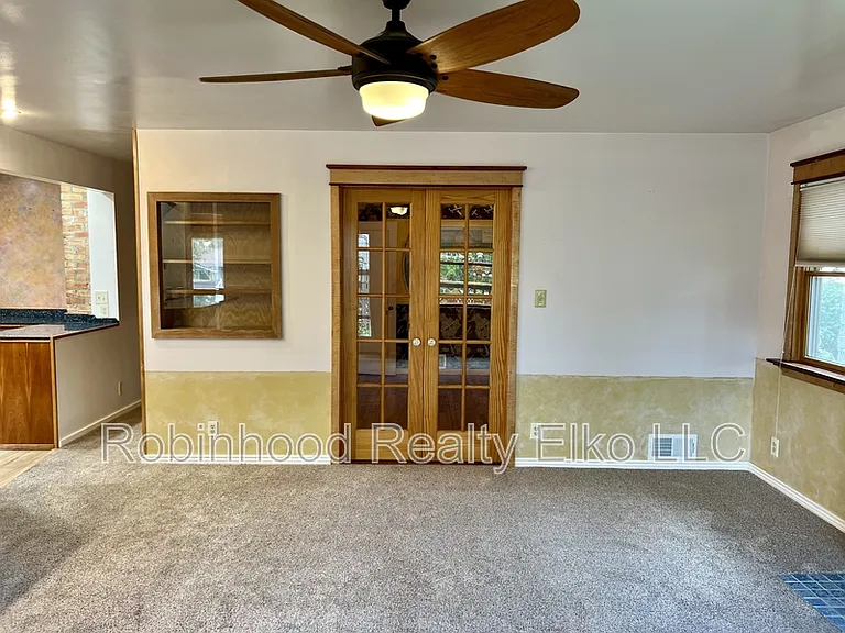 165 W Oak St #1 — Photo 14