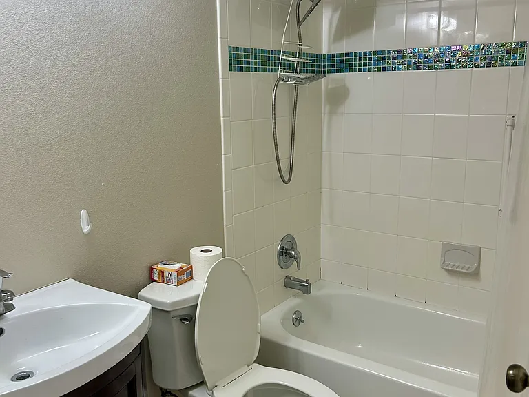 2nd Bathroom