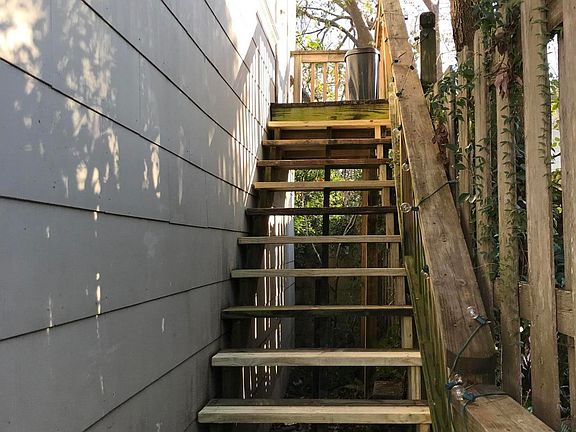 2nd image of 2330 Park St