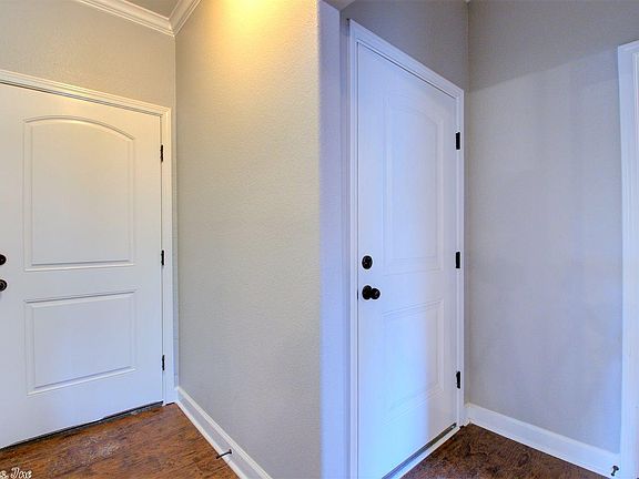 3rd image of 7304 Royal Oaks