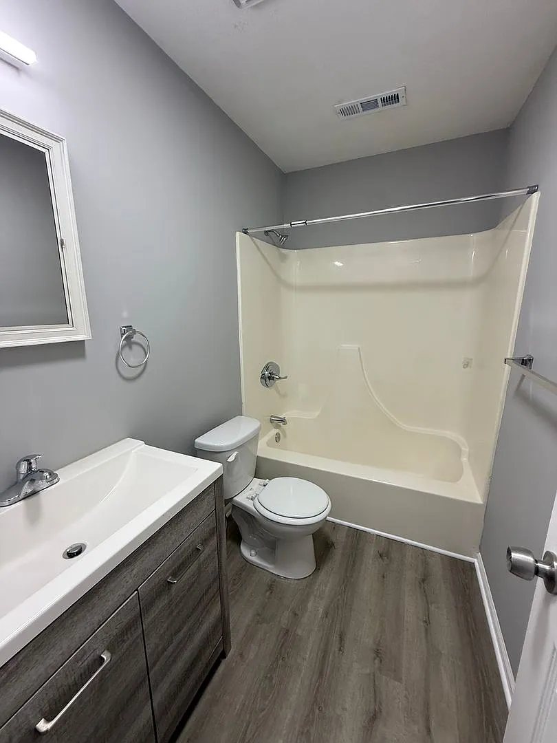 2-Bedroom / 1-Bath Duplex For Rent Spring Hill, Ks — Photo 4