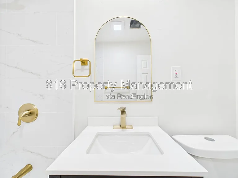 11230 Corrington Ave — Photo 21