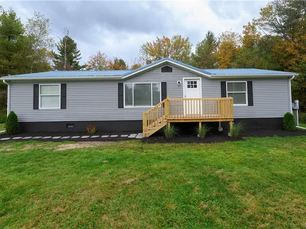 501 County Route 65, Bernhards Bay, NY 13028