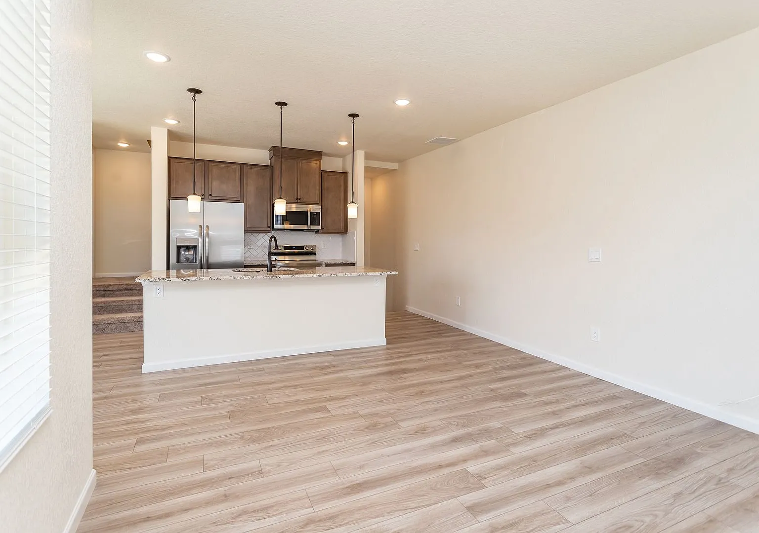 Lovely 2 bedroom, 2.5 bath townhome!! — Photo 4