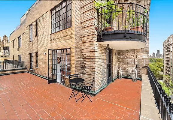 2nd image of 17 W 67th St APT 11A