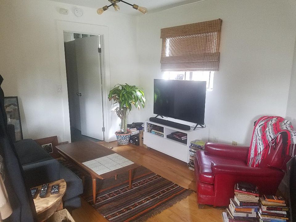 1st image of 1004 1/2 Electric Ave #1004-1/2