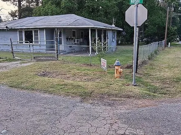 390 Nelson St, Jasper, TX 75951