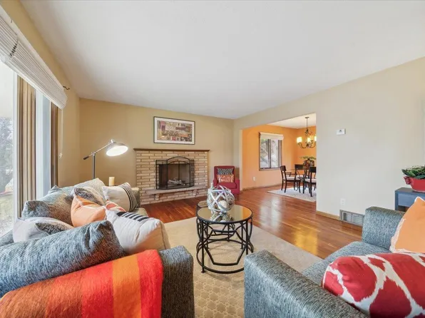 1345 Maryland Ave N, Golden Valley, MN 55427