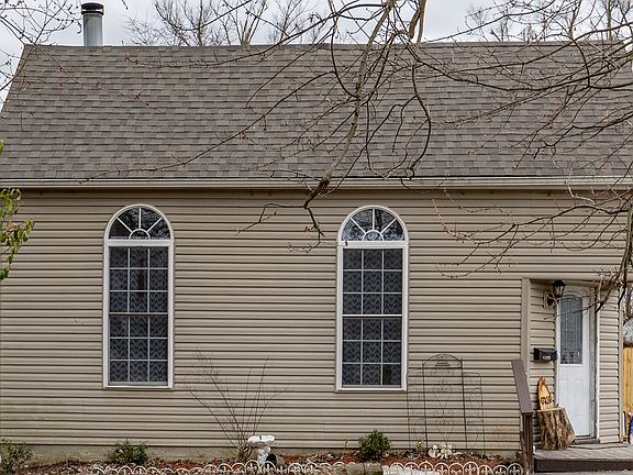 2nd image of 6010 Ashby Ln