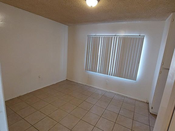 5th image of 137 N Inez St