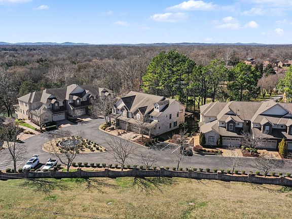 2nd image of 2325 River Terrace Dr
