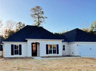 4453 Hathern Dr, Pineville, LA 71360