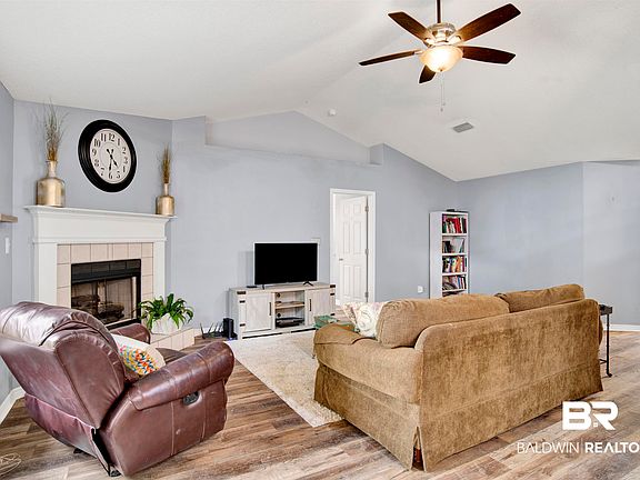 5th image of 11179 Chablis Ln